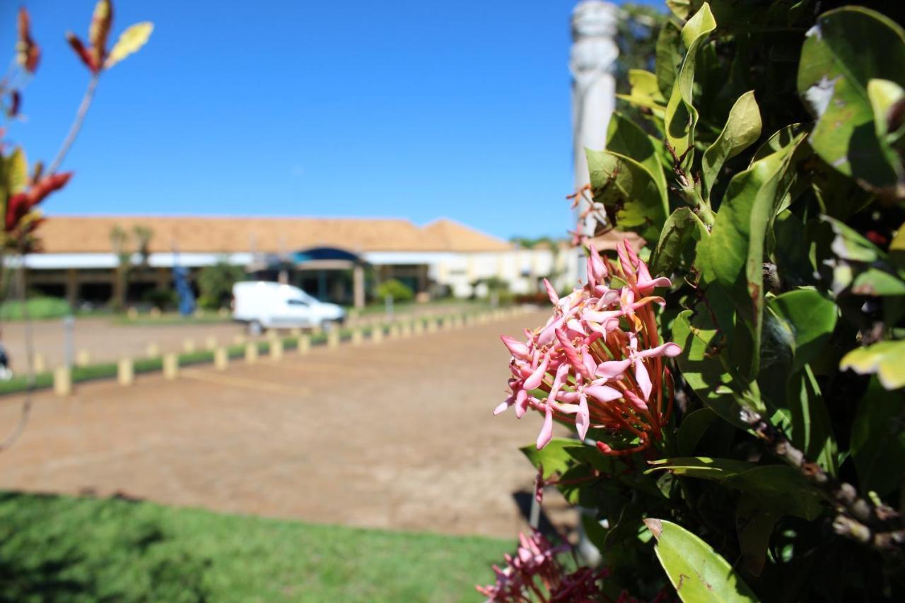 Grandes Lagos Park Hotel Jales Esterno foto
