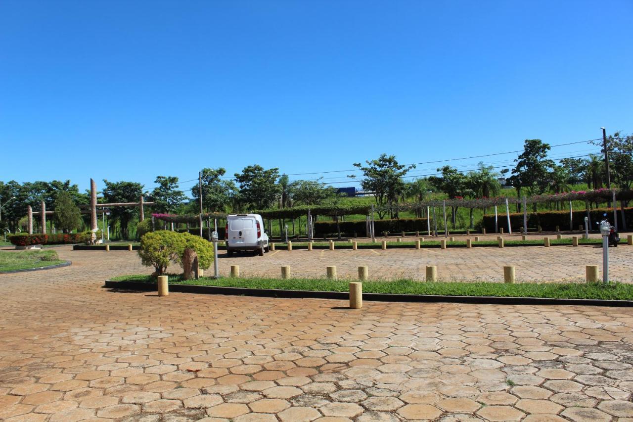 Grandes Lagos Park Hotel Jales Esterno foto